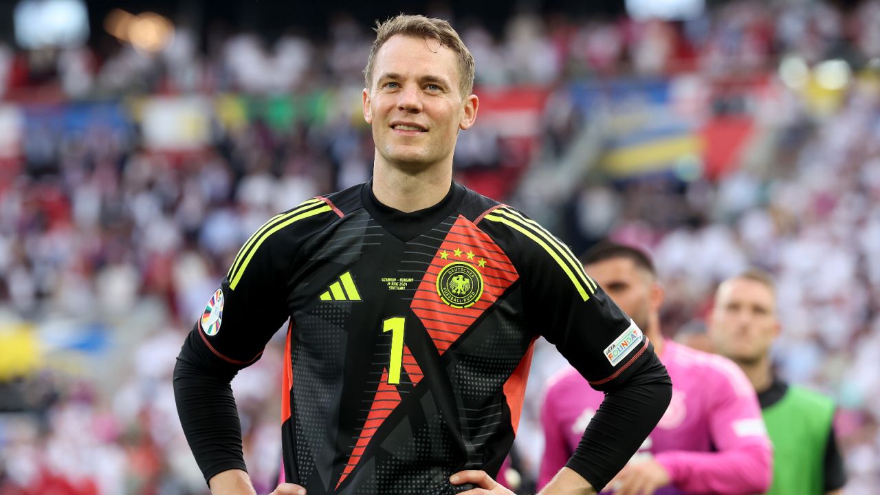 Trong ngày Đức đá trận cuối cùng vòng bảng, thủ thành Manuel Neuer đi vào lịch sử. Anh trở thành thủ môn ra sân nhiều nhất tại giải đấu với 18 trận, phá kỷ lục cũ được nắm giữ bởi Gianluigi Buffon (17 trận). Hai người xếp sau lần lượt là Edwin van der Sar, Rui Patricio với cùng 16 trận.
