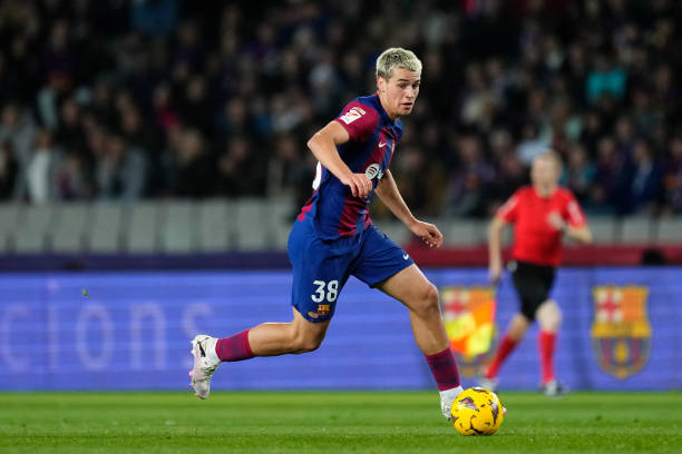 Chelsea sẵn sàng "xé hợp đồng" của Marc Guiu.