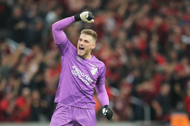 Bento lọt vào mắt xanh của Liverpool.