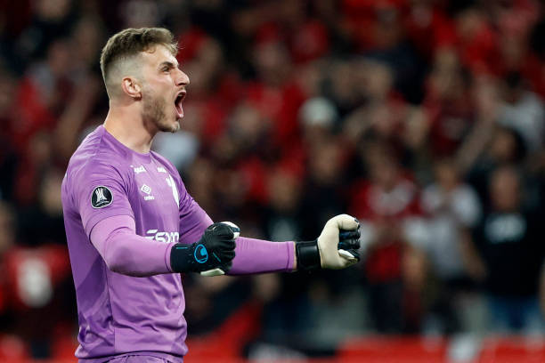 Bento là một trong những thủ môn hàng đầu Brazil.