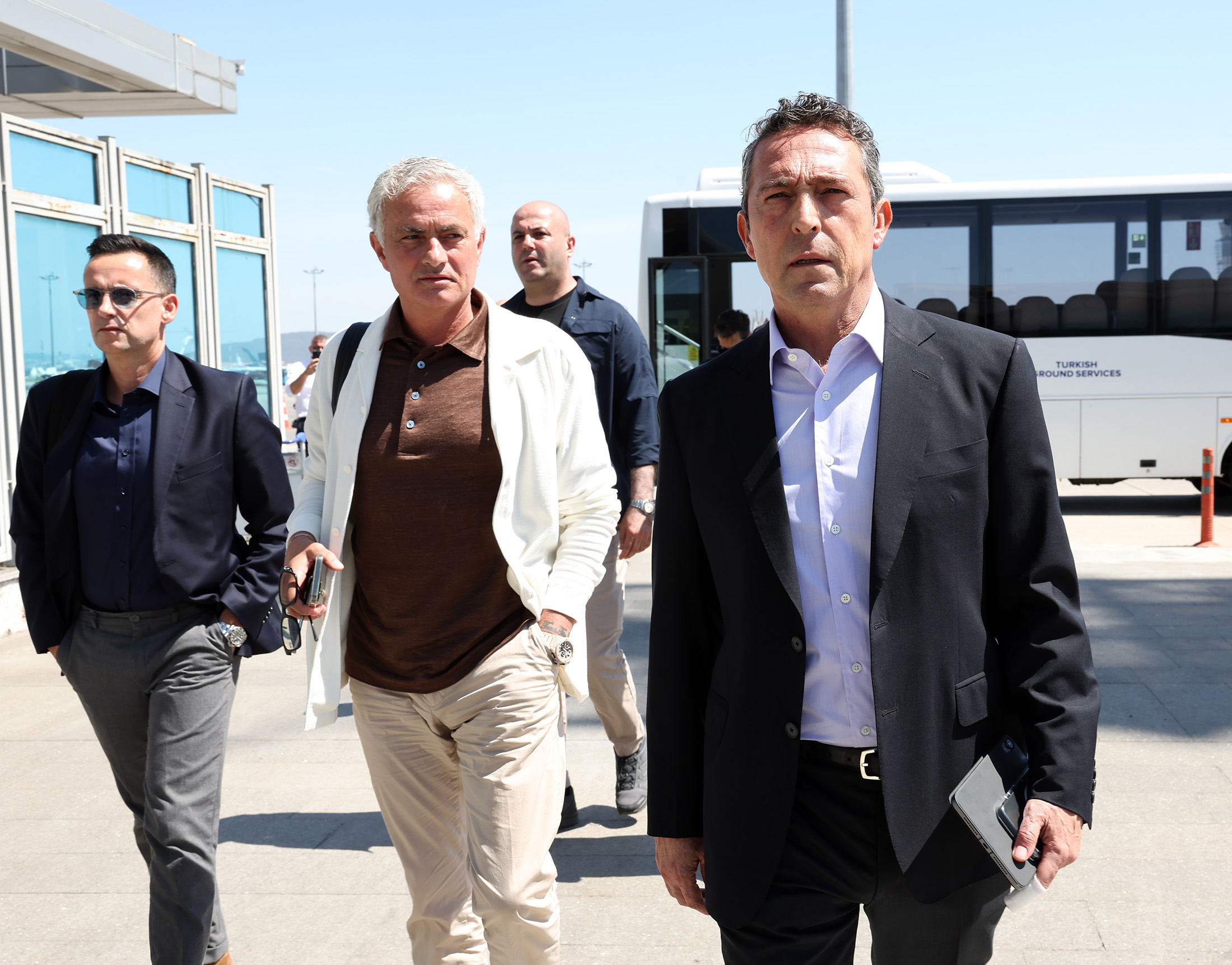 Fenerbahce là bến đỗ thứ 11 trong sự nghiệp cầm quân của "Người đặc biệt".