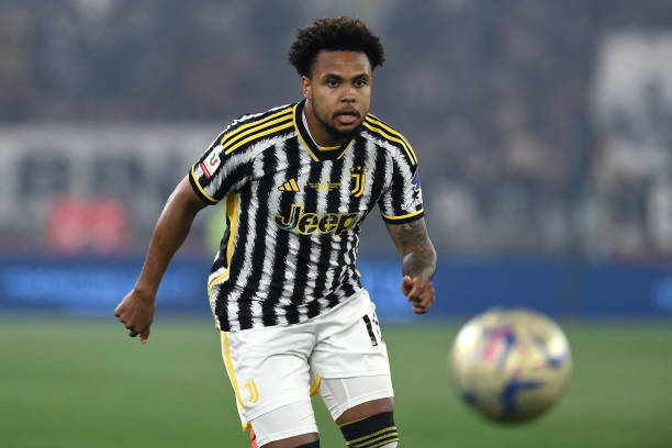 Juventus vẫn chưa gia hạn với Weston McKennie.