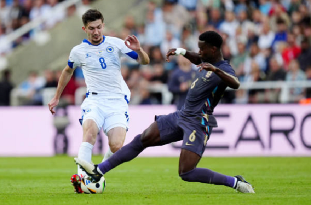 Anh đã chơi 62 phút trong trận gặp Bosnia vài ngày trước.