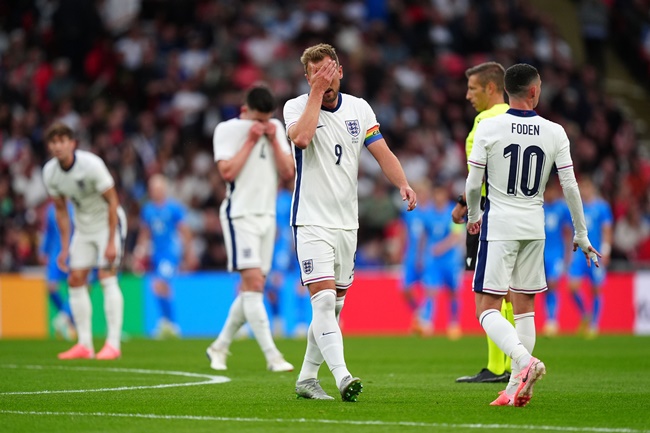 Anh nhận thất bại 0-1 trước Iceland.
