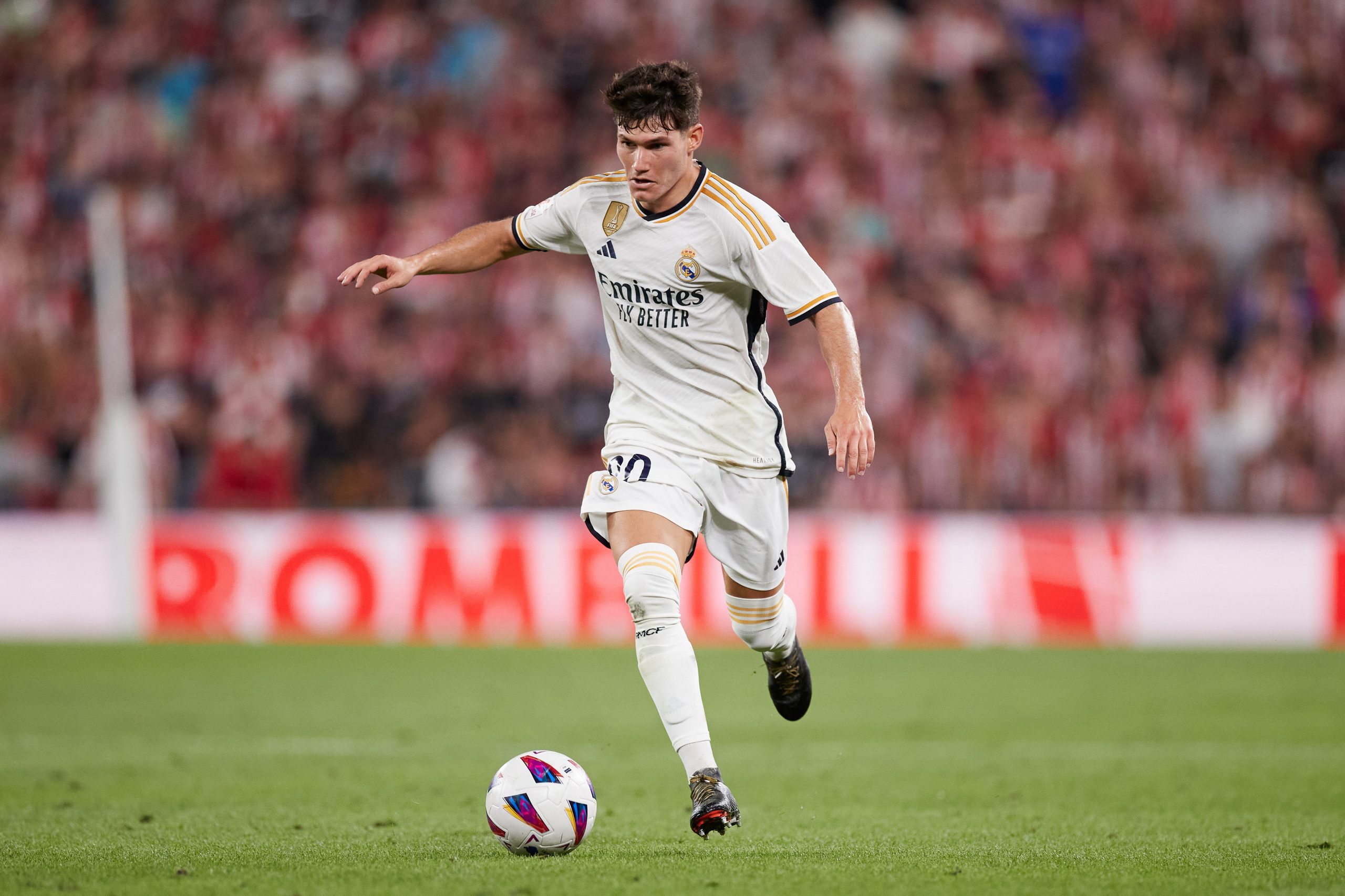 6. Fran Garcia: Giống Lucas Vazquez, Garcia hạnh phúc dù chỉ là phương án dự phòng ở vị trí hậu vệ cánh tại Real nhưng với việc Davies có thể cập bến Bernabeu hè này, ngôi sao người Tây Ban Nha có thể bị bán để nhường chỗ cho Davies.