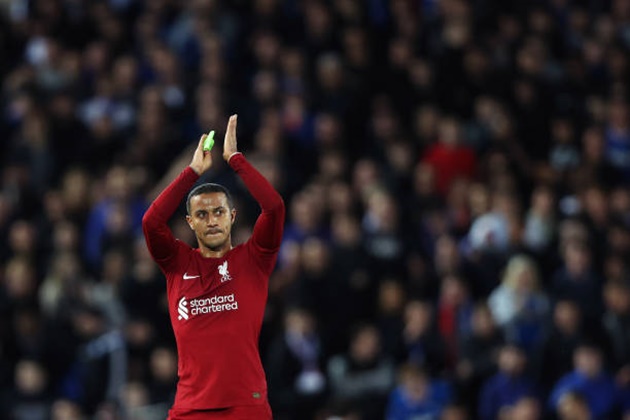 Thiago không có nhiều đóng góp cho Liverpool kể từ khi chuyển đến.