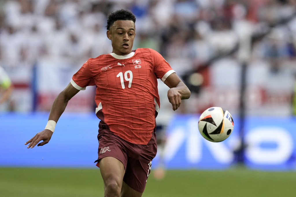 Dan Ndoye nhận được sự quan tâm của Manchester United.