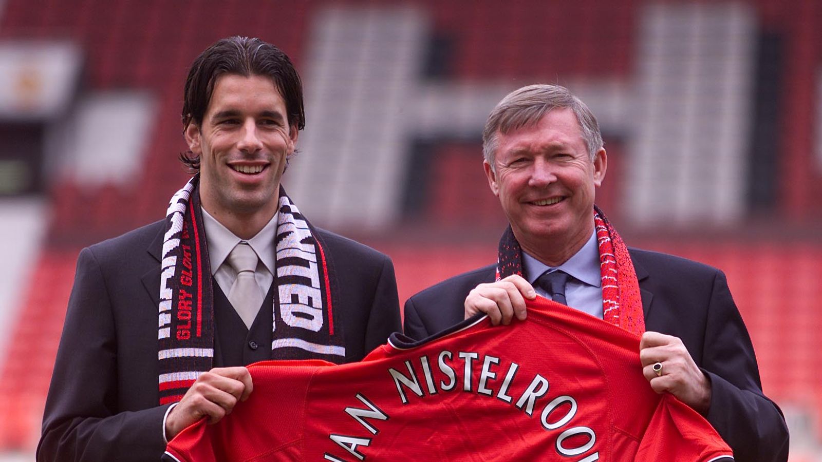 Van Nistelrooy là bản hợp đồng thành công rực rỡ của Sir Alex.