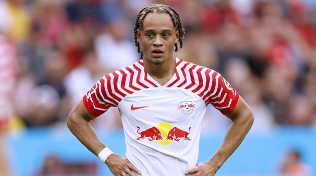 Simons đang lọt vào tầm ngắm của Man Utd.