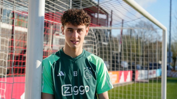 Arsenal đạt thỏa thuận chiêu mộ Setford từ Ajax.