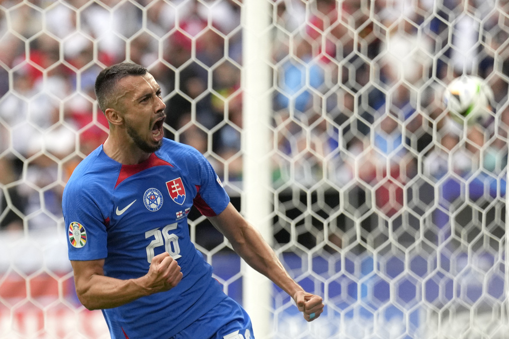 Ivan Schranz đã có kỳ EURO thành công cùng tuyển Slovakia khi đội bóng đến từ Trung Âu lọt đến vòng 16 đội và chỉ thua trước tuyển Anh. Đoàn quân Francesco Calzona thậm chí từng đánh bại ông lớn Bỉ, Schranz chính là tác giả của bàn thắng duy nhất trận đấu này.