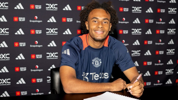 Hôm 14/7, Man Utd thông báo Joshua Zirkzee đã gia nhập câu lạc bộ. Tiền đạo người Hà Lan ký hợp đồng đến tháng 6 năm 2029, kèm theo tùy chọn gia hạn thêm một năm.