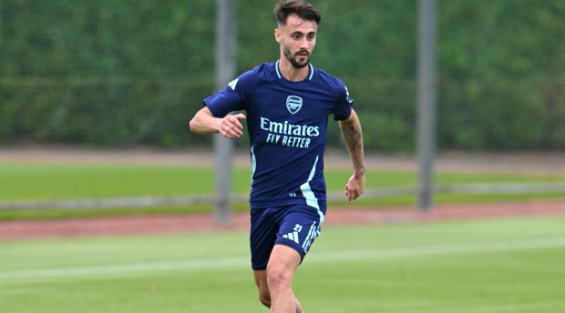 Arsenal chưa đón bất kỳ tân binh nào. Họ hành động có phần chậm chạp hơn hai mùa hè gần đây.