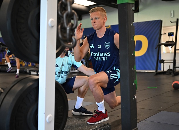 Oleksandr Zinchenko cũng tham gia chuyến du đấu mặc dù vừa tham dự EURO. Vị trí của anh đang bị đe dọa khi Arsenal có sự trở lại của Jurrien Timber.