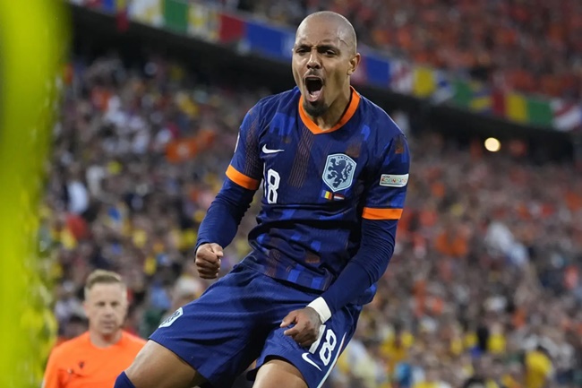 Malen tỏa sáng giúp Hà Lan vượt qua Romania một cách thuyết phục.