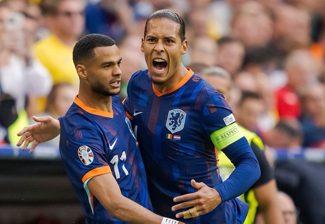 Cầu thủ Liverpool đóng góp 1 bàn và 1 kiến tạo. Virgil van Dijk cũng có ngày chơi bóng hiệu quả ở khía cạnh phòng ngự.