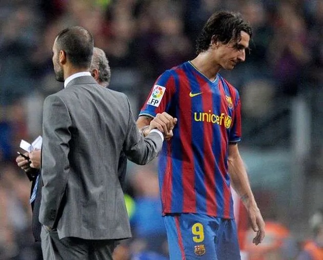 Zlatan cũng không ngại thể hiện sự thù ghét Pep trước truyền thông, từng thừa nhận muốn đấm vào mặt ông thầy này.
