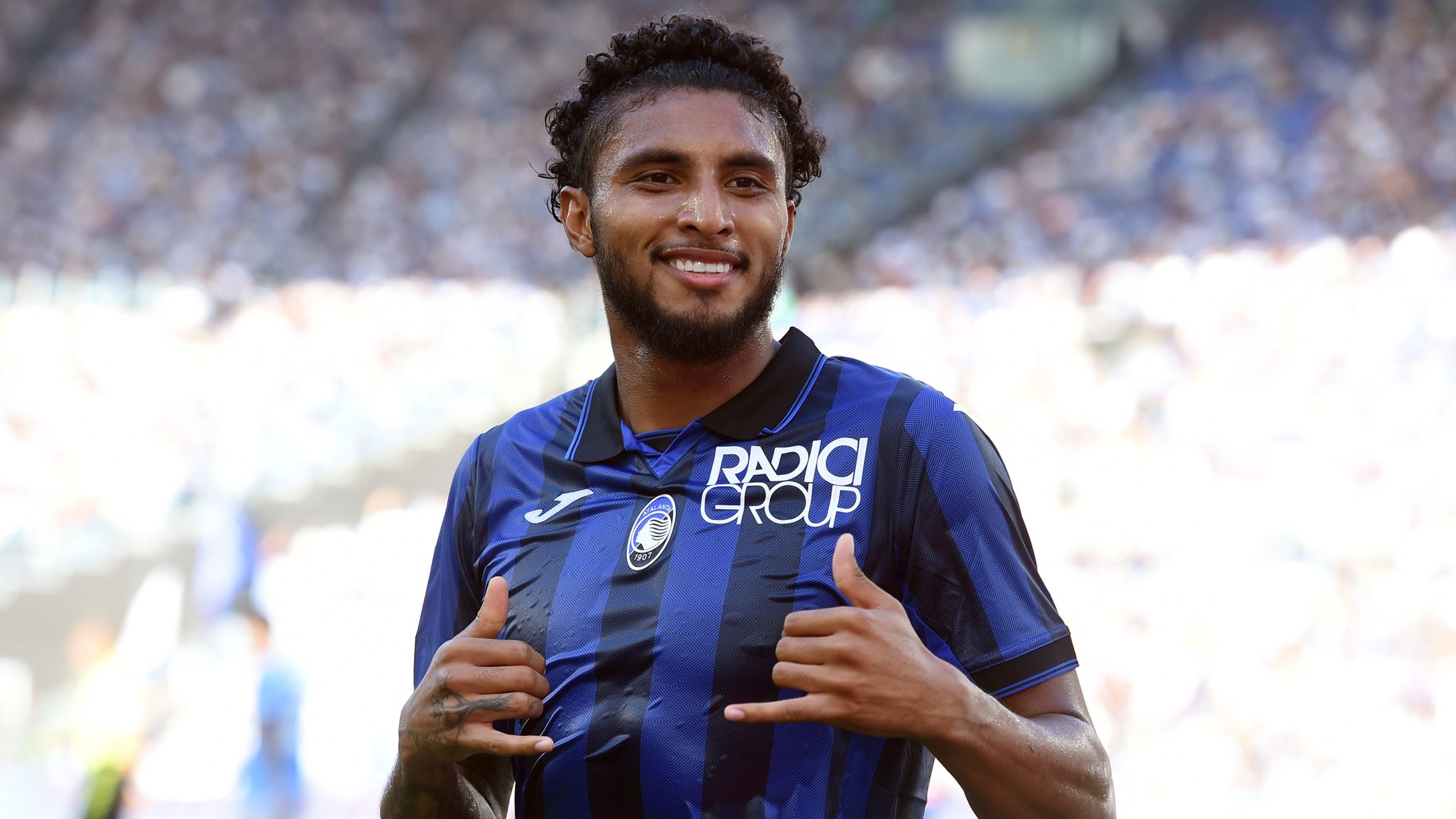 Thể chất lý tưởng sẽ giúp Ederson sống tốt tại Anh.