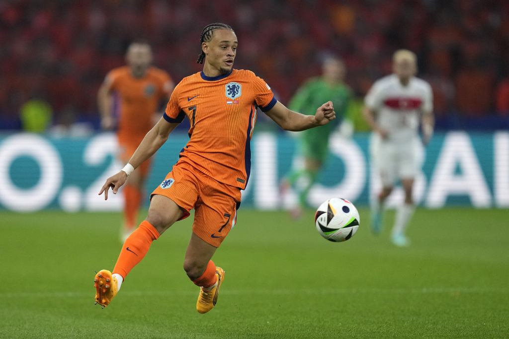 2. Xavi Simons - 3 kiến tạo (367 phút). Sau một mùa giải ấn tượng ở cấp độ CLB, Xavi Simons tiếp tục ghi dấu ấn tại kỳ EURO năm nay khi trở thành chân kiến tạo số 1 của tuyển Hà Lan.