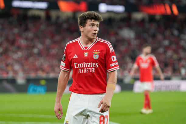 Liverpool đánh tiếng với Benfica về trường hợp của Joao Neves.