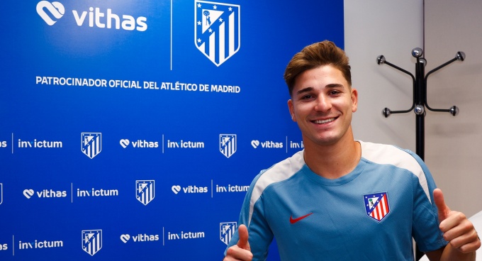 Alvarez hứa hẹn giúp hàng công Atletico Madrid chơi khởi sắc.