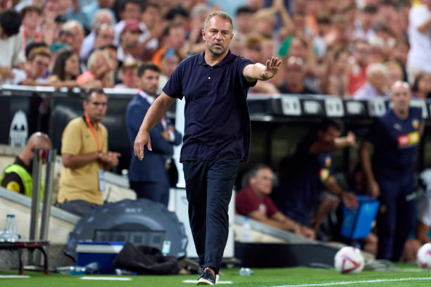 Theo số liệu từ Fotmob, Blaugrana đã mất điểm trong 4/7 lần gần nhất làm khách trên sân Mestalla ở La Liga, nên hiển nhiên thầy trò HLV Hansi Flick được dự đoán sẽ trải qua 90 phút đầy sóng gió.