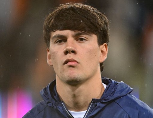 Pellistri sắp chia tay Man Utd.