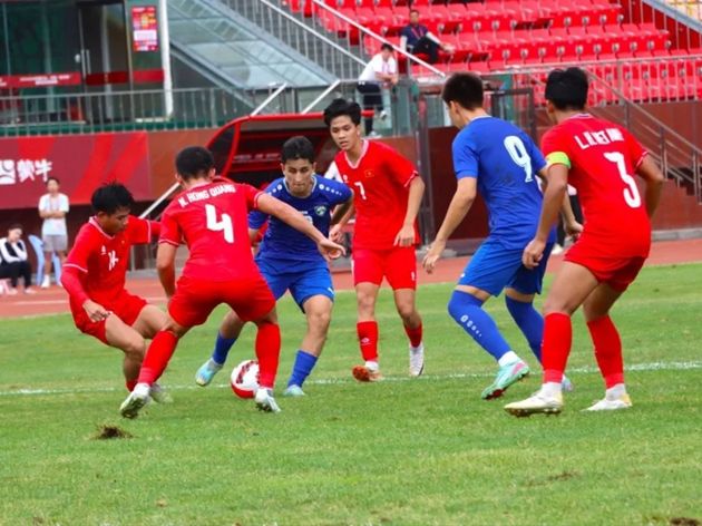 U16 Việt Nam bất ngờ đánh bại U16 Uzbekistan. Ảnh: UFA