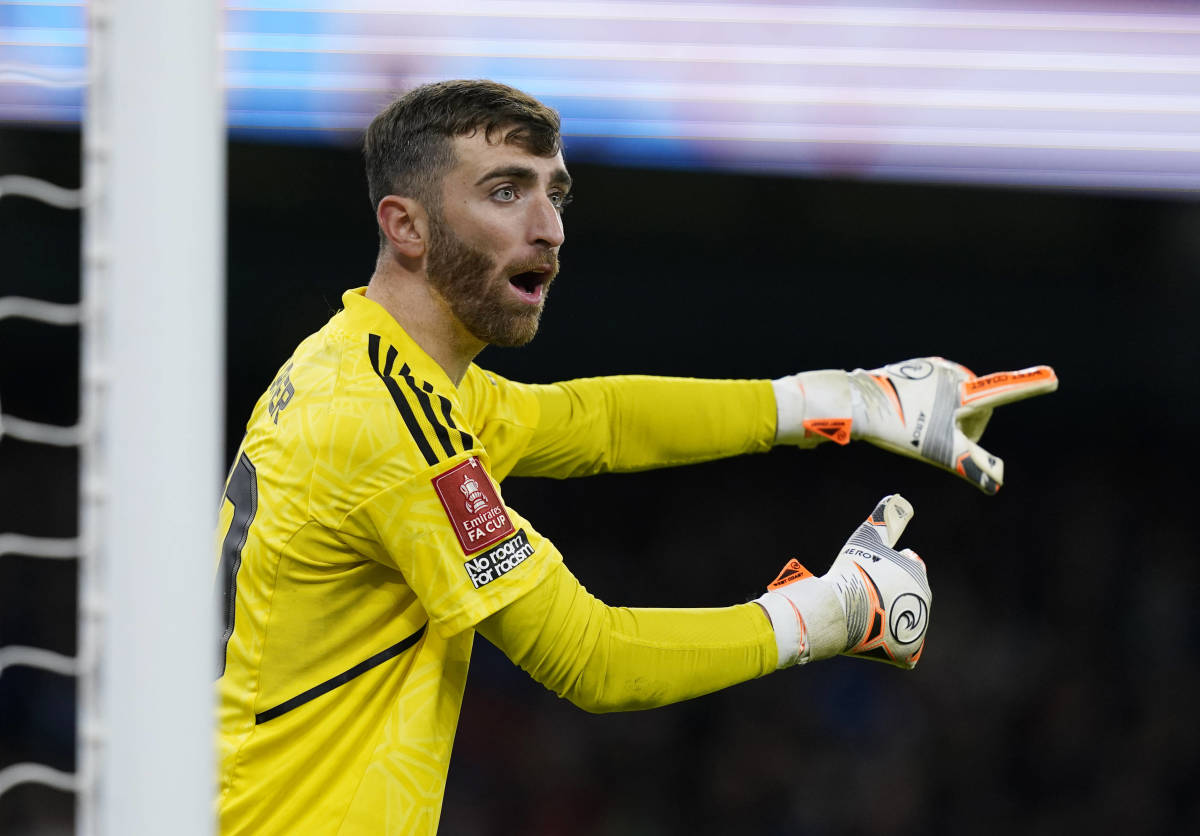 Turner gặp nhiều trắc trở tại Forest.