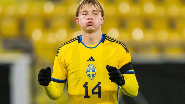 Tiền vệ Svensson có thể là thương vụ tiềm năng cho Liverpool.