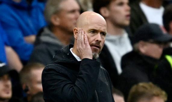 Ten Hag gặp phải 'khắc tinh'.