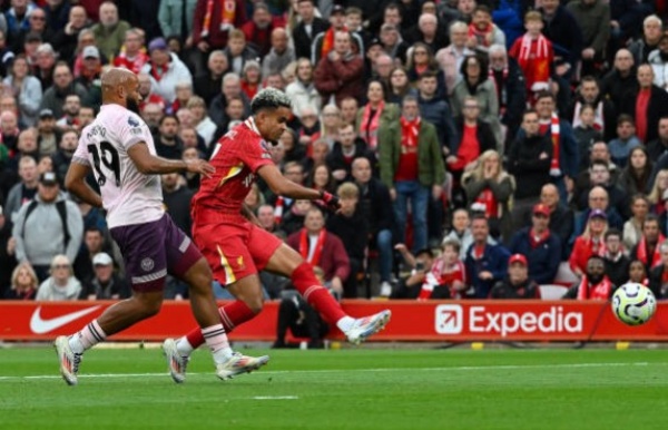 Liverpool chơi tấn công ấn tượng.
