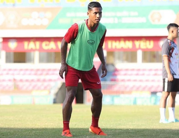 Legley Adou Minh có thể thi đấu cho Hồng Lĩnh Hà Tĩnh tại V.League thời gian tới.