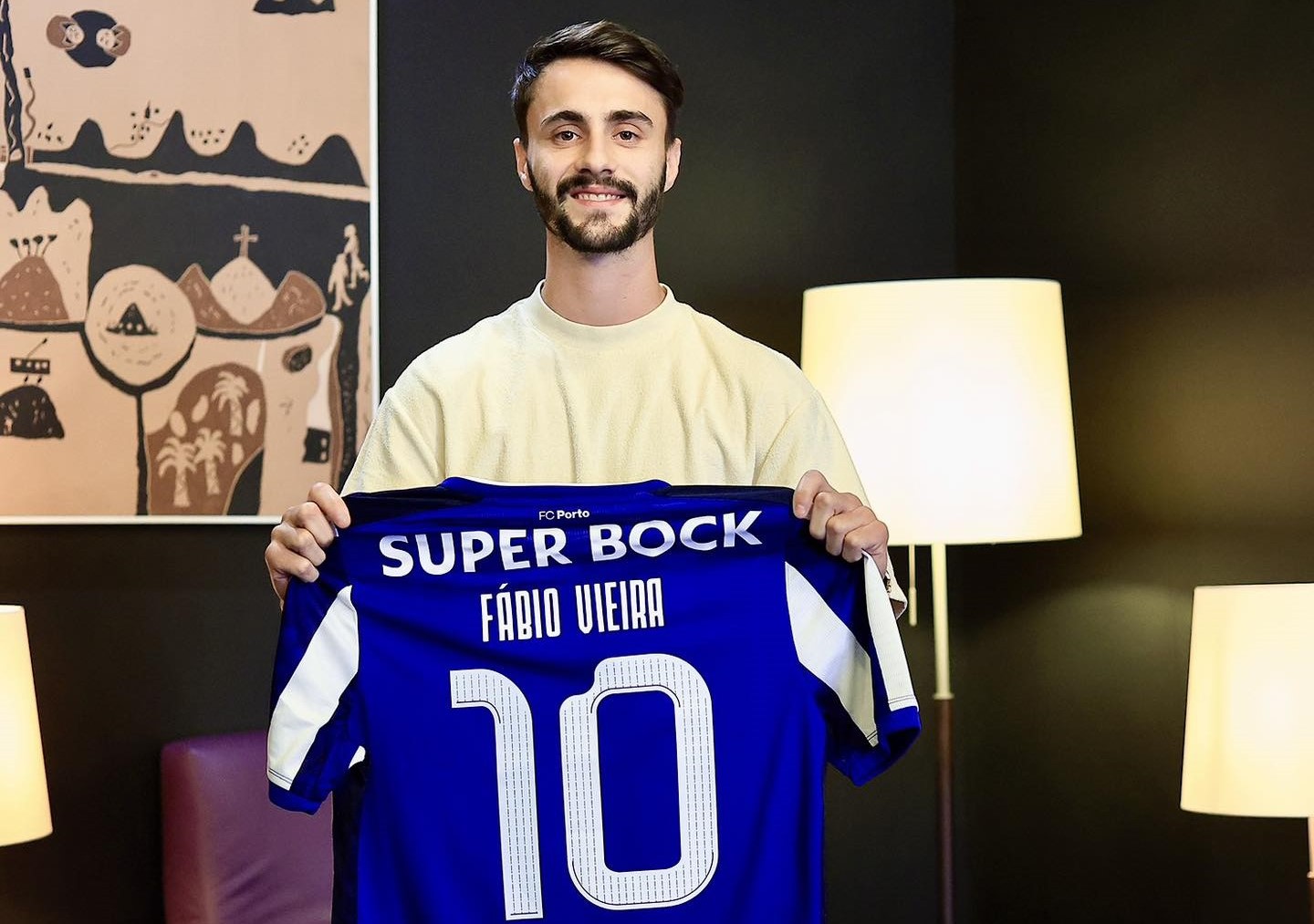 Vieira trở lại Porto.