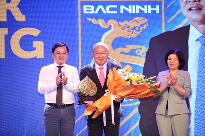 HLV Park Hang-seo đang là cố vấn ở CLB Bắc Ninh. Ảnh: Báo Lao Động.