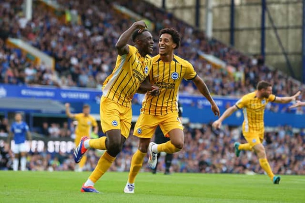 Welbeck và Pedro sẽ được kỳ vọng rất lớn ở trận đấu tới.