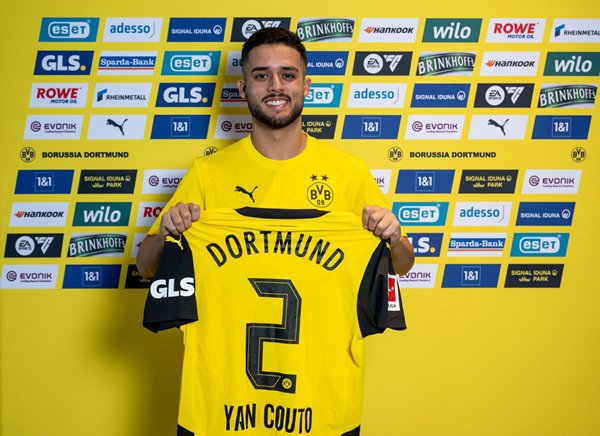 Couto đã là người của Dortmund.