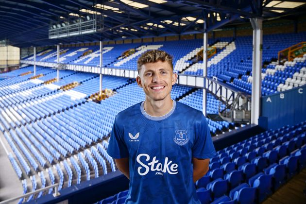 Jesper Lindstrom vừa gia nhập Everton theo một hợp đồng cho mượn từ Napoli.