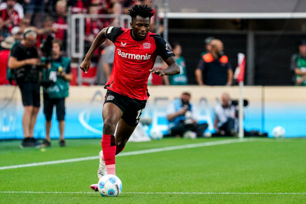 Edmond Tapsoba - 5.9: Trung vệ 25 tuổi bị lấn át khá nhiều trong những pha đấu tay đôi, để thua 4/7 tình huống tranh chấp bóng.