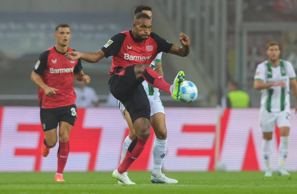 Jonathan Tah - 6.4: Ngôi sao người Đức có màn thể hiện khá tốt, đặc biệt gây ấn tượng với 10 tình huống thu hồi bóng.