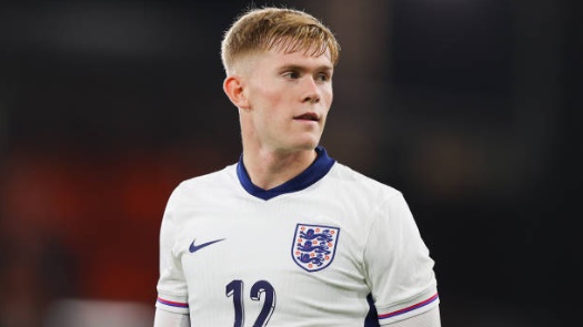 Hall chơi ấn tượng khi lên tuyển.