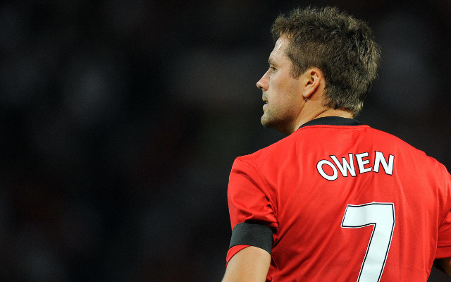 Owen từng khoác áo Man Utd.