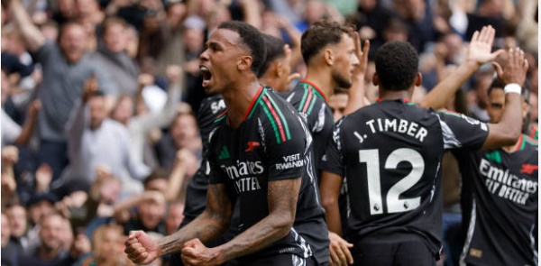 Trung vệ toàn năng của Arsenal.