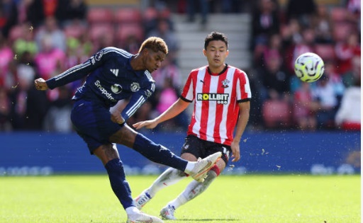 Rashford ''giải hạn'' thành công.