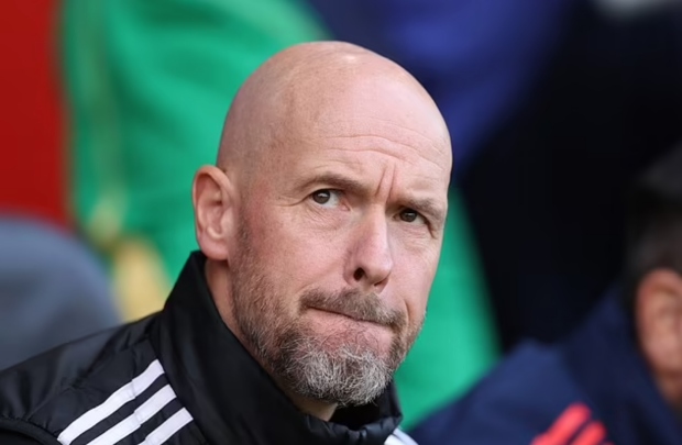 Ten Hag vẫn rất trầm ngâm sau chiến thắng.