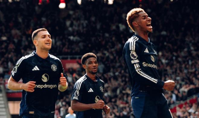 Rashford xứng đáng với bàn thắng.