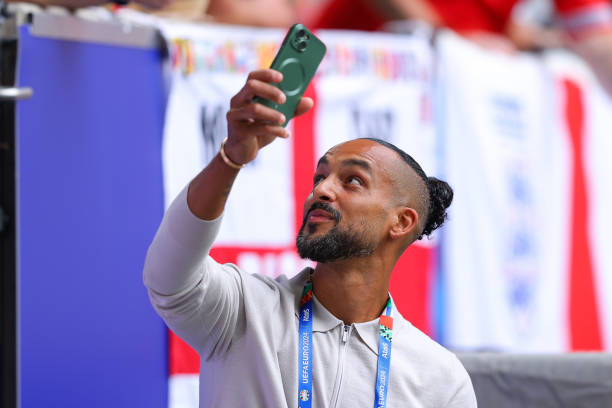 Walcott không bận tâm việc Arsenal chơi thực dụng.