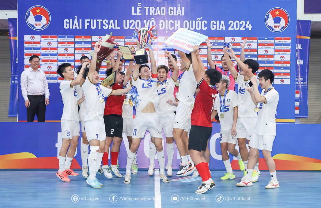 Thái Sơn Bắc lần đầu lên ngôi ở giải futsal vô địch U20 Quốc gia. Ảnh: VFF.