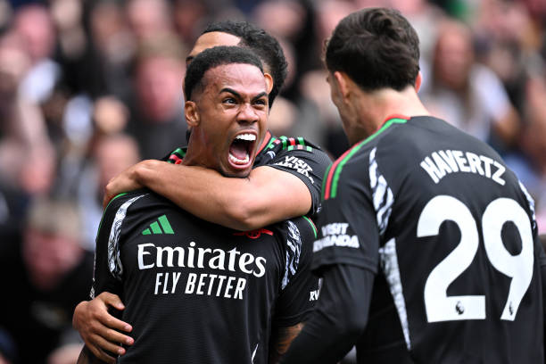 Arsenal đã giành một chiến thắng xấu xí ở trận Derby Bắc London.