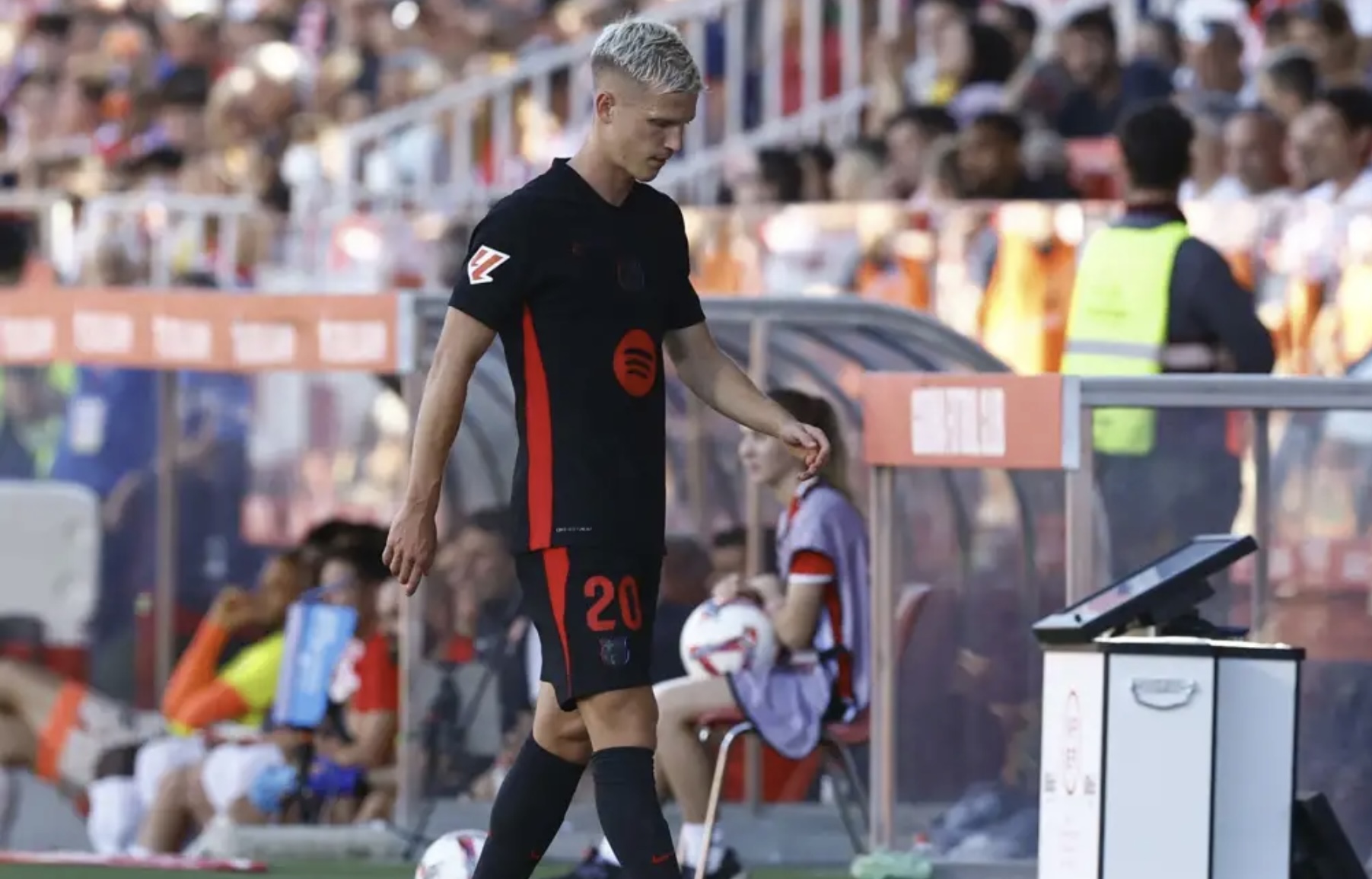 Dani Olmo sẽ phải nghỉ thi đấu 4-5 tuần vì chấn thương mới nhất.